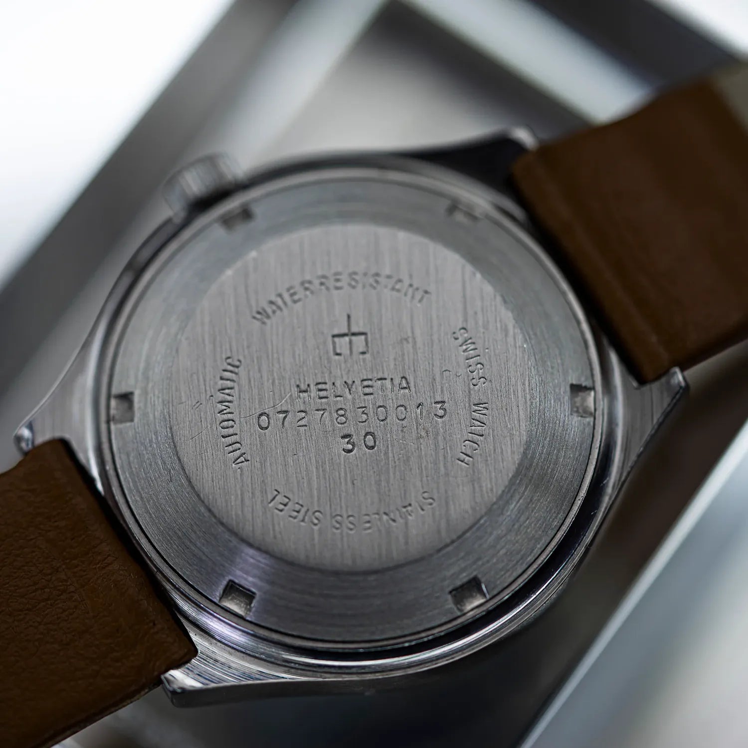 Helvetia Automatic Cal. ETA 2783 – lug detail