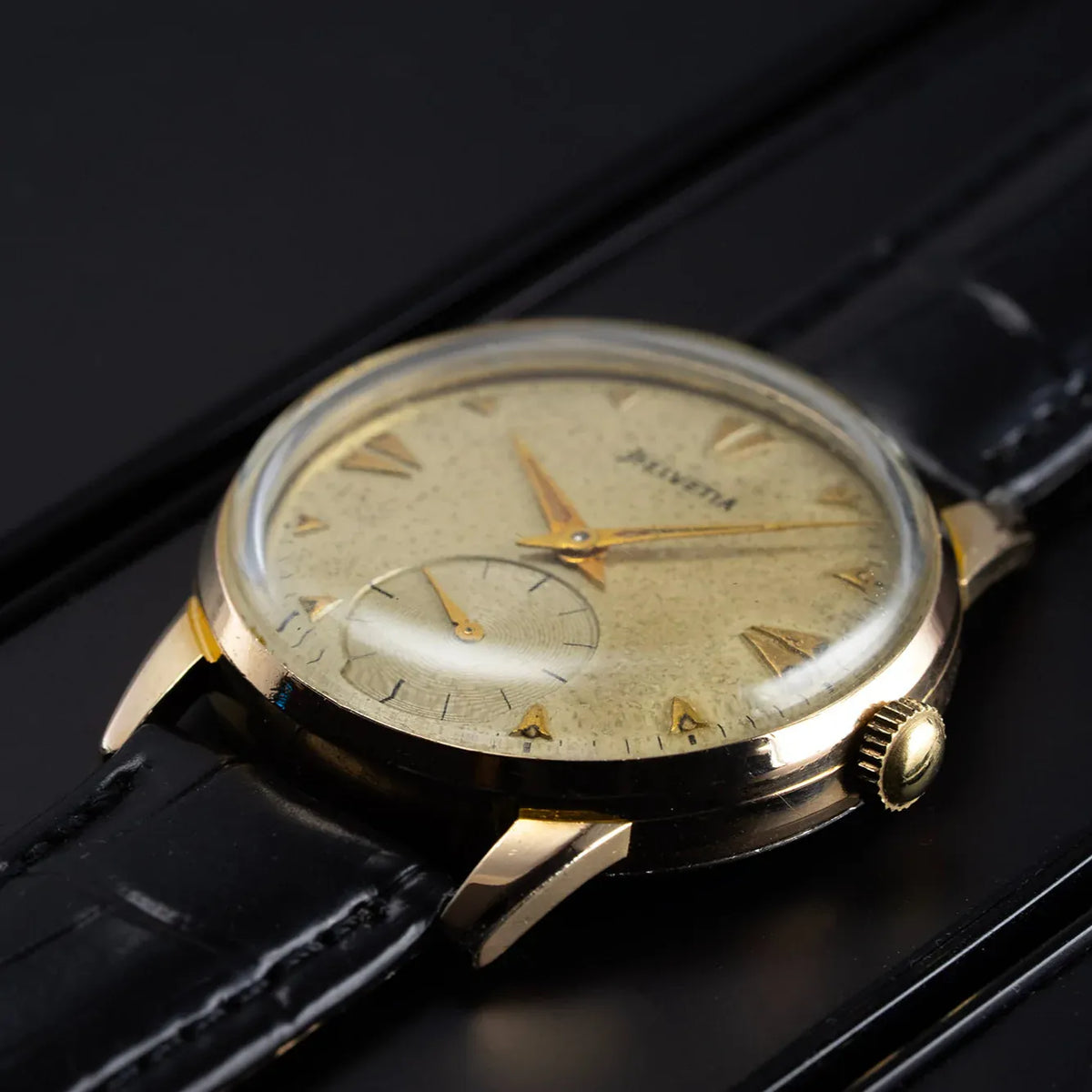 Helvetia Ref. 3145, Cal. H64 Vintage Men's Gold Plated Dress Watch – side view