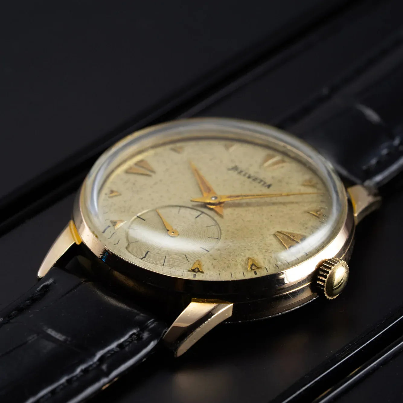 Helvetia Ref. 3145, Cal. H64 Vintage Men's Gold Plated Dress Watch – side view