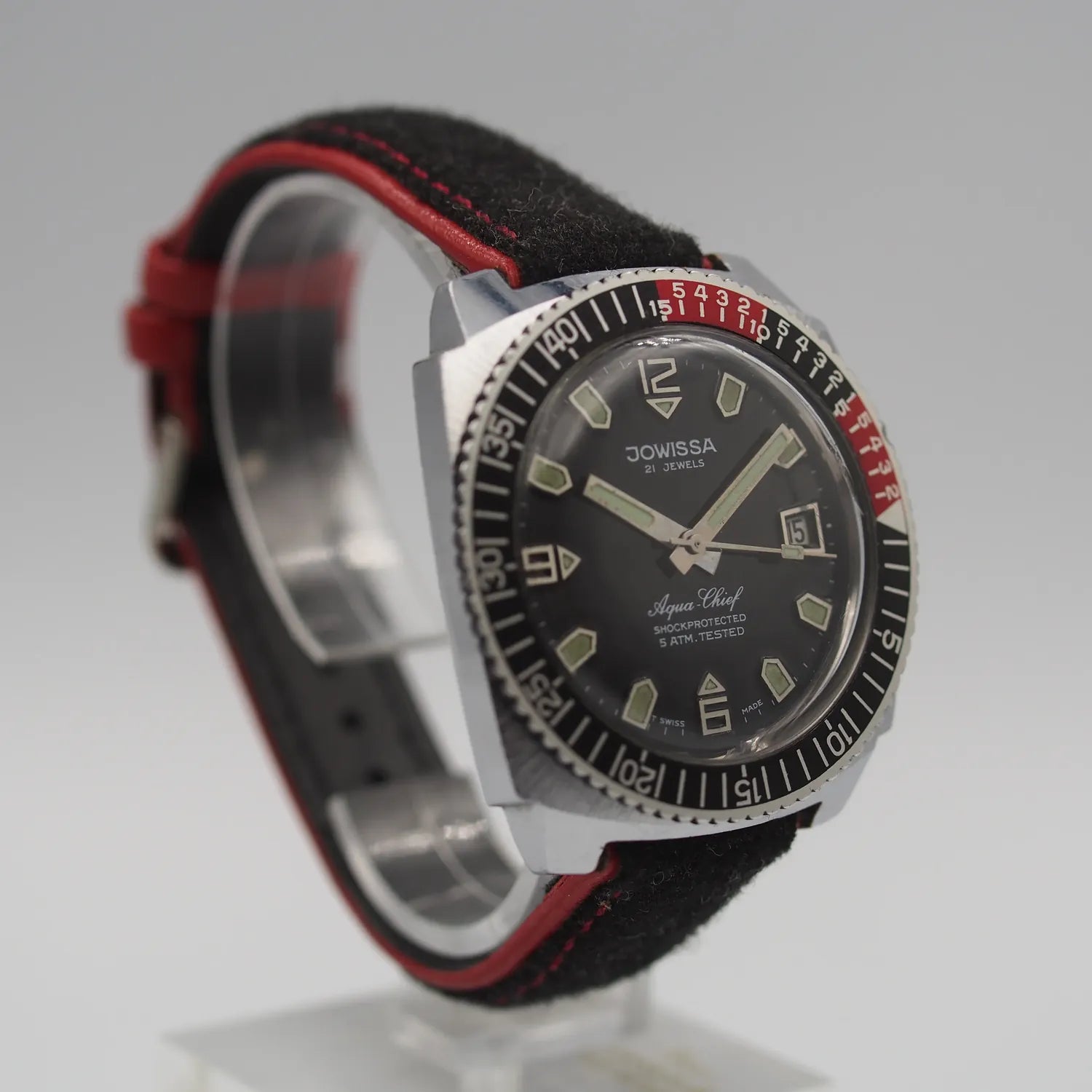 Jowissa Aqua-Chief Automatic Diver – dial close-up