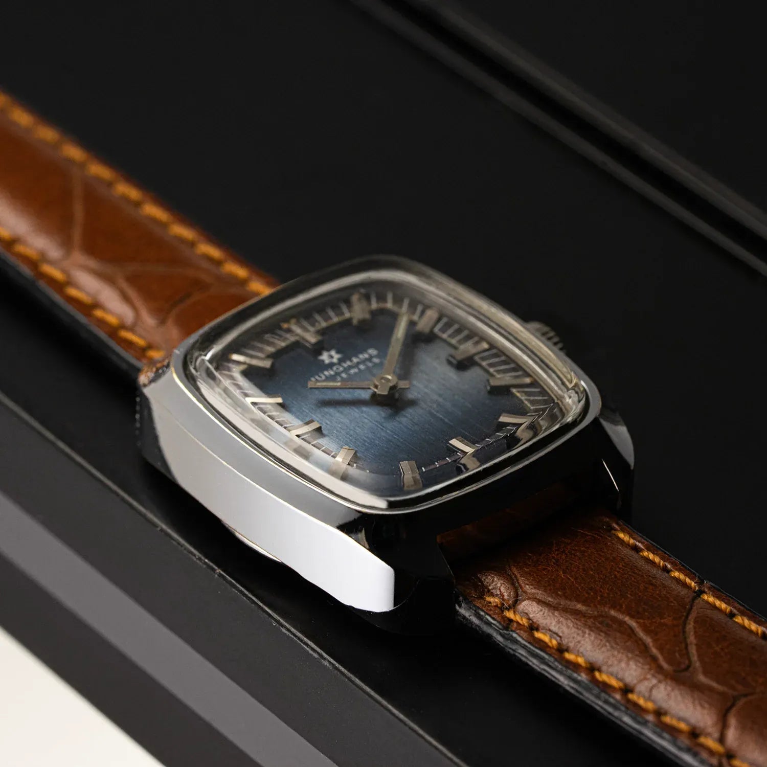 Junghans 674 Women's Vintage Watch – dial close-up
