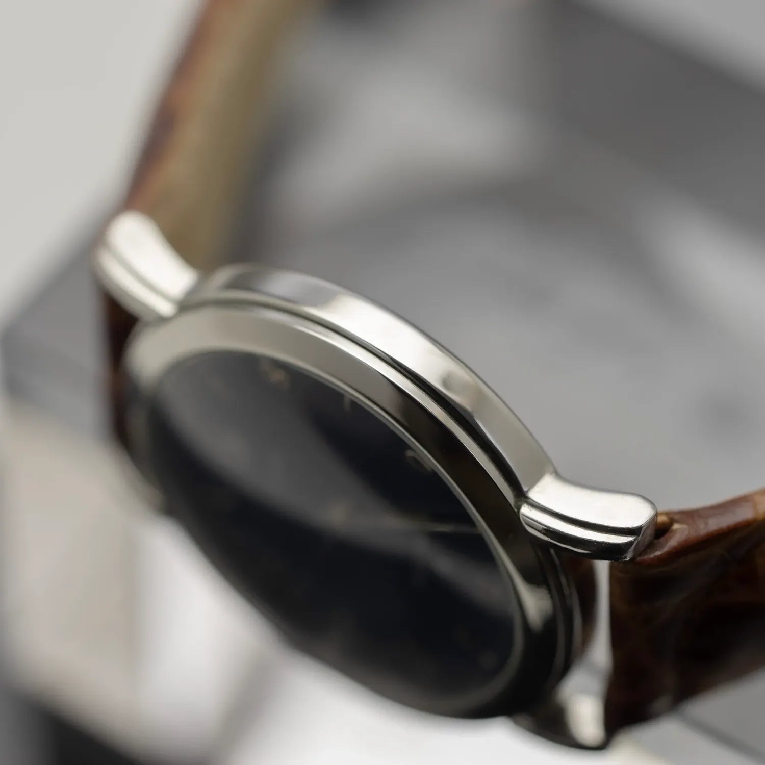 Junghans Stainless Steel Quartz – side view
