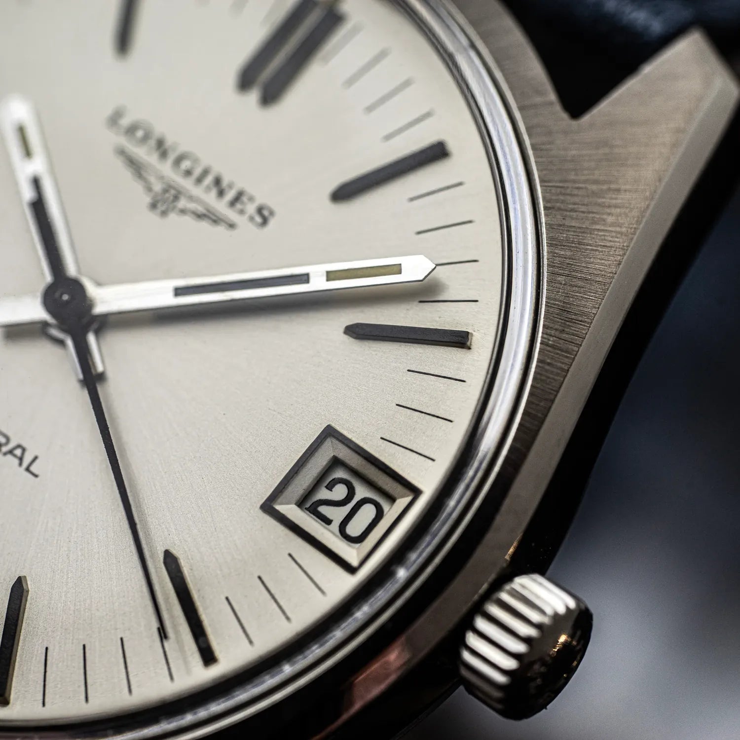 Longines Admiral HF Ref. 2302-3 Cal. 6952 – movement close-up