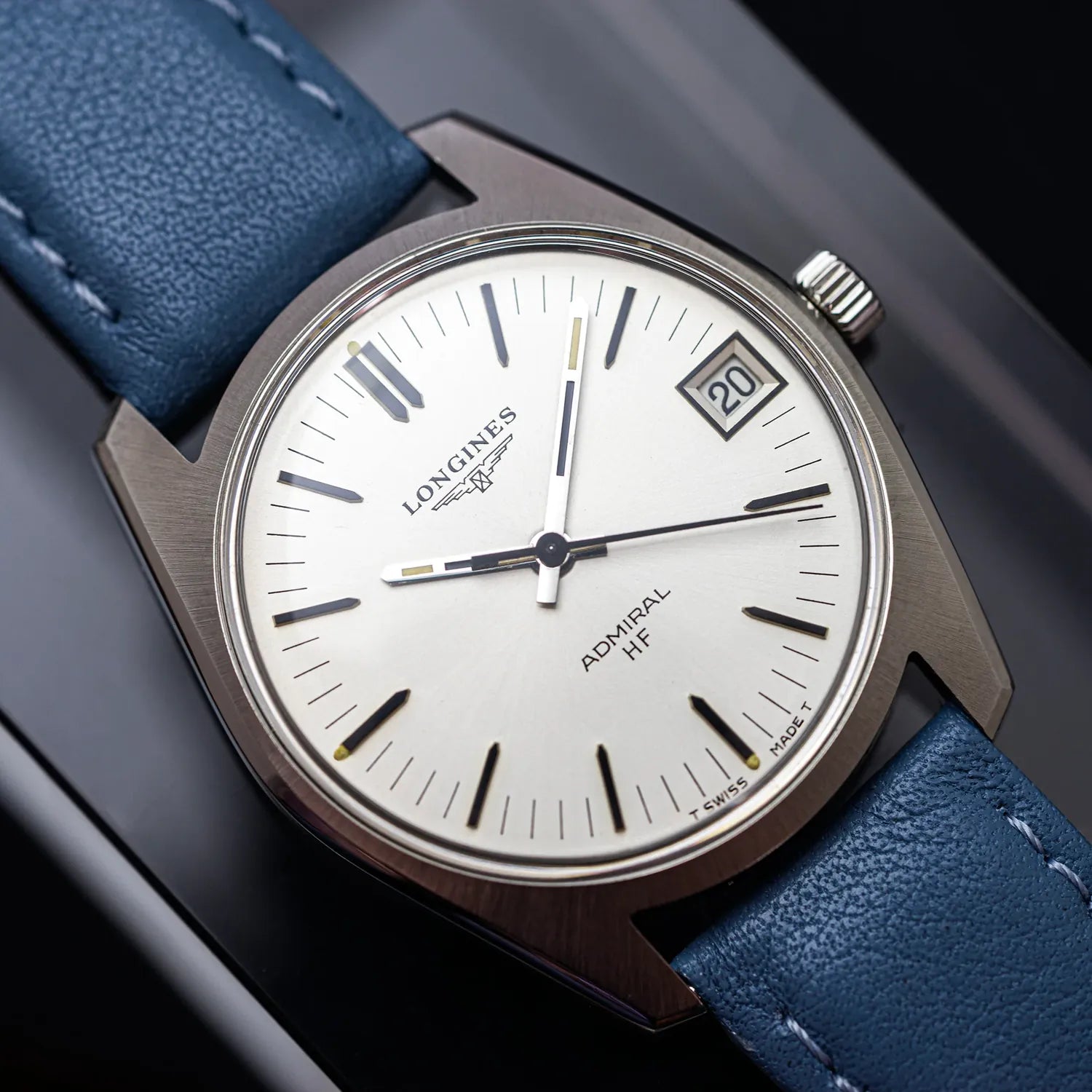 Longines Admiral HF Ref. 2302-3 Cal. 6952 – side view alternative angle