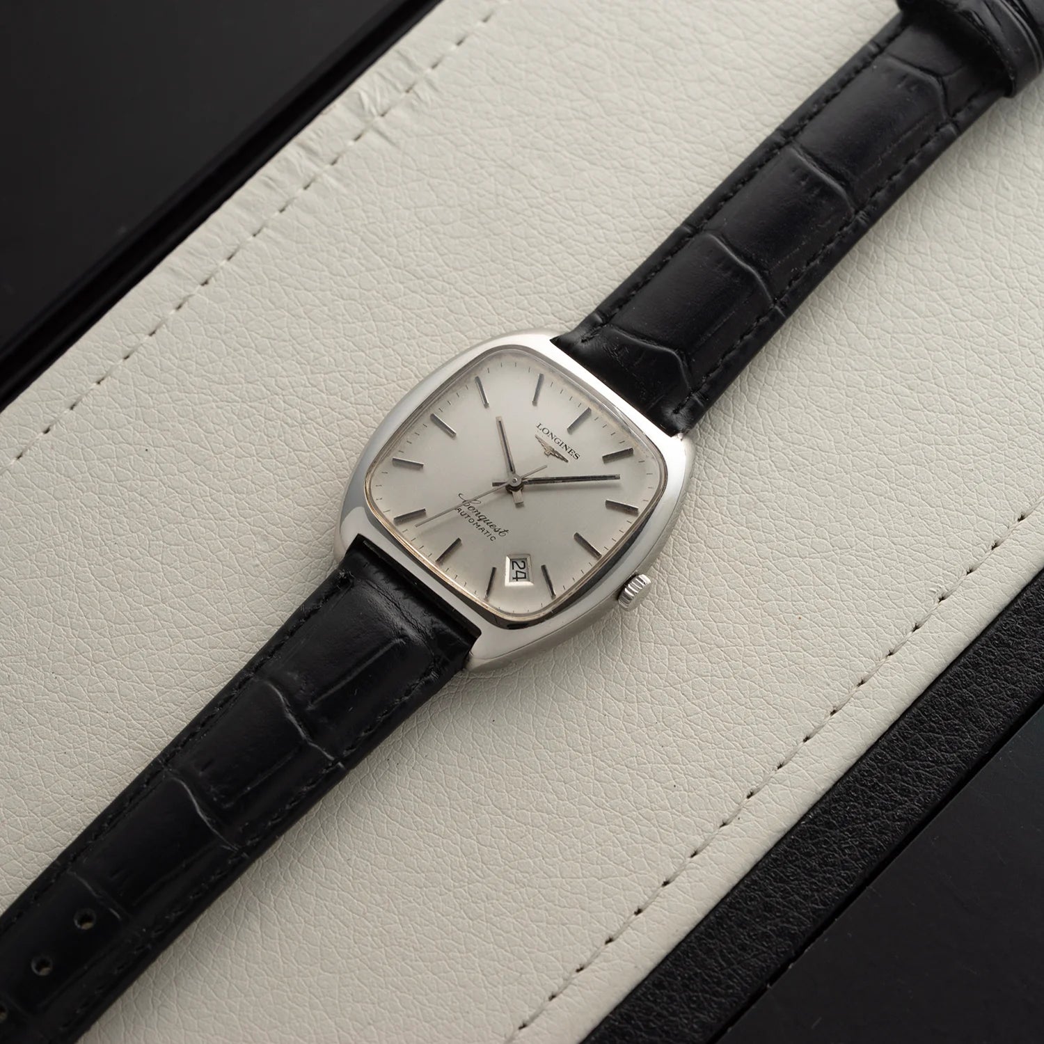 Longines Conquest Ref. 1044 Cal. 633 Automatic Watch Top View