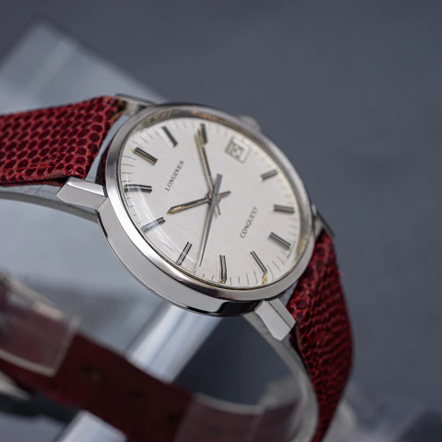 Longines Conquest Ref. 1505 1 Cal. 6952 – side view alternative angle