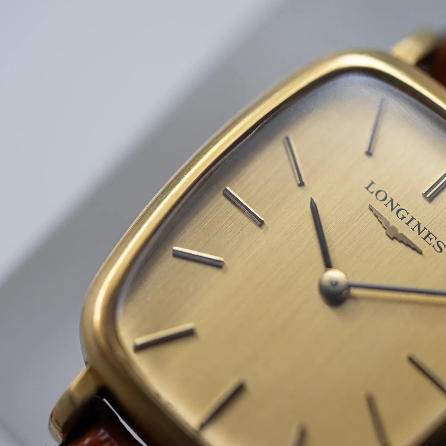 Longines Women's Vintage Dress Watch – dial close-up