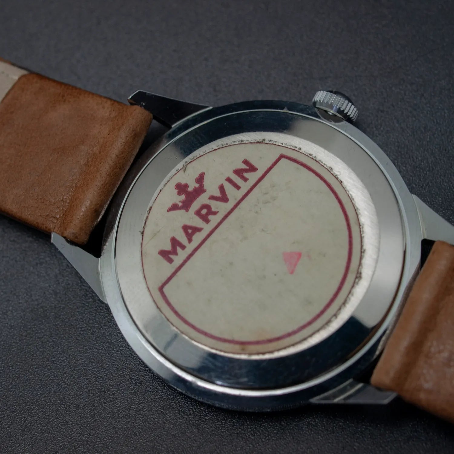 Marvin Cal. 560 – dial close-up