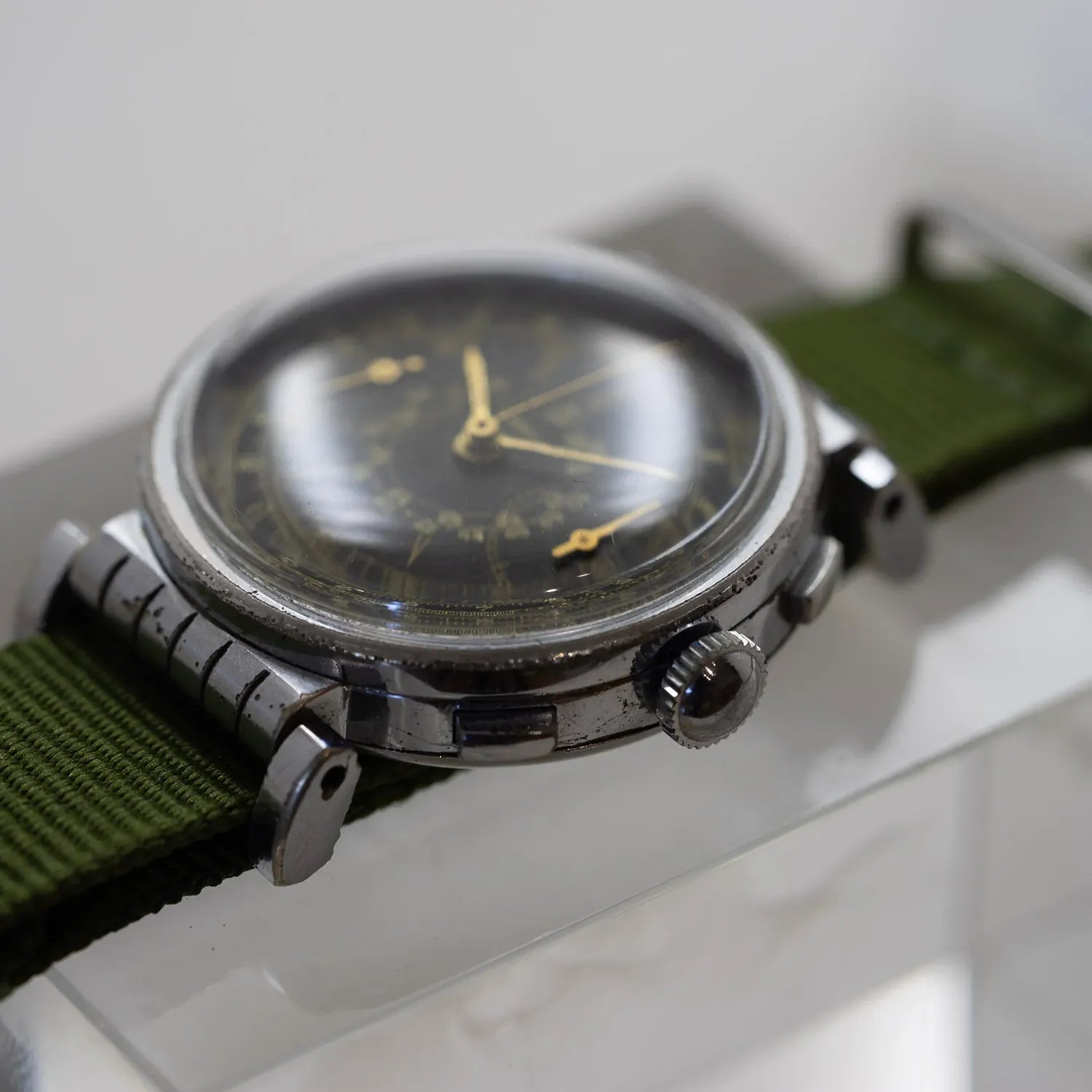 Marvin Chronograph Valjoux 23 – side view