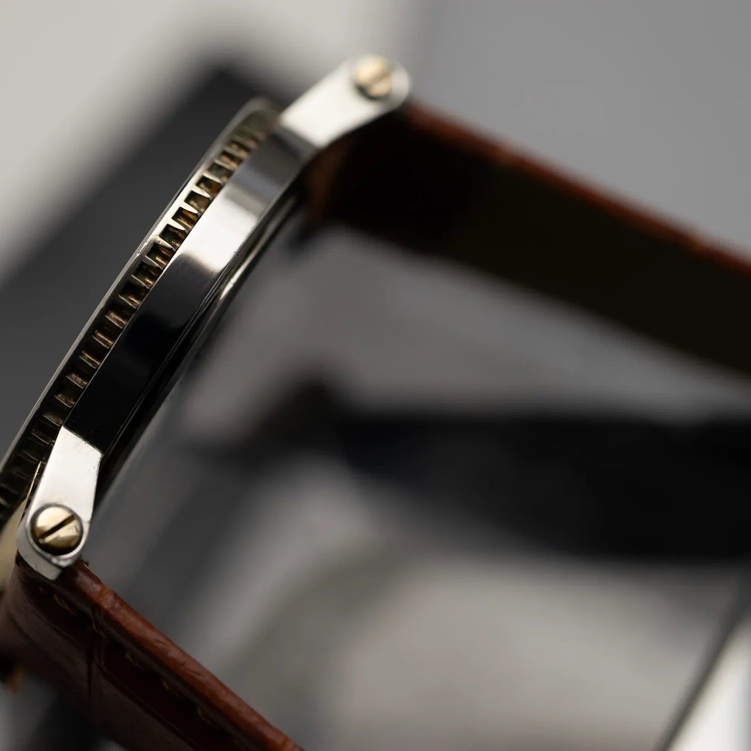 Maserati Ghibli Quartz – dial close-up