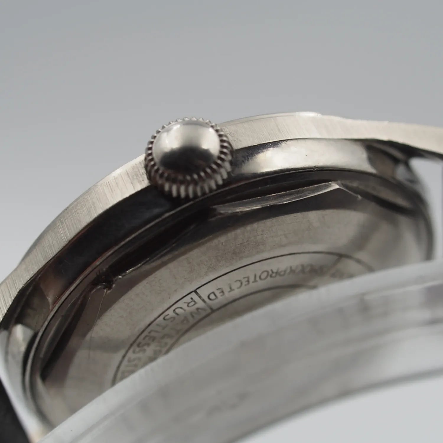 Mido Multifort Superautomatic Powerwind Cal. 917p – strap detail