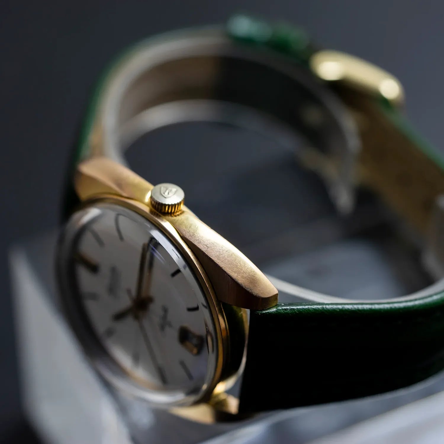Nivada Antarctic 21 Cal. ETA 2472 – side view