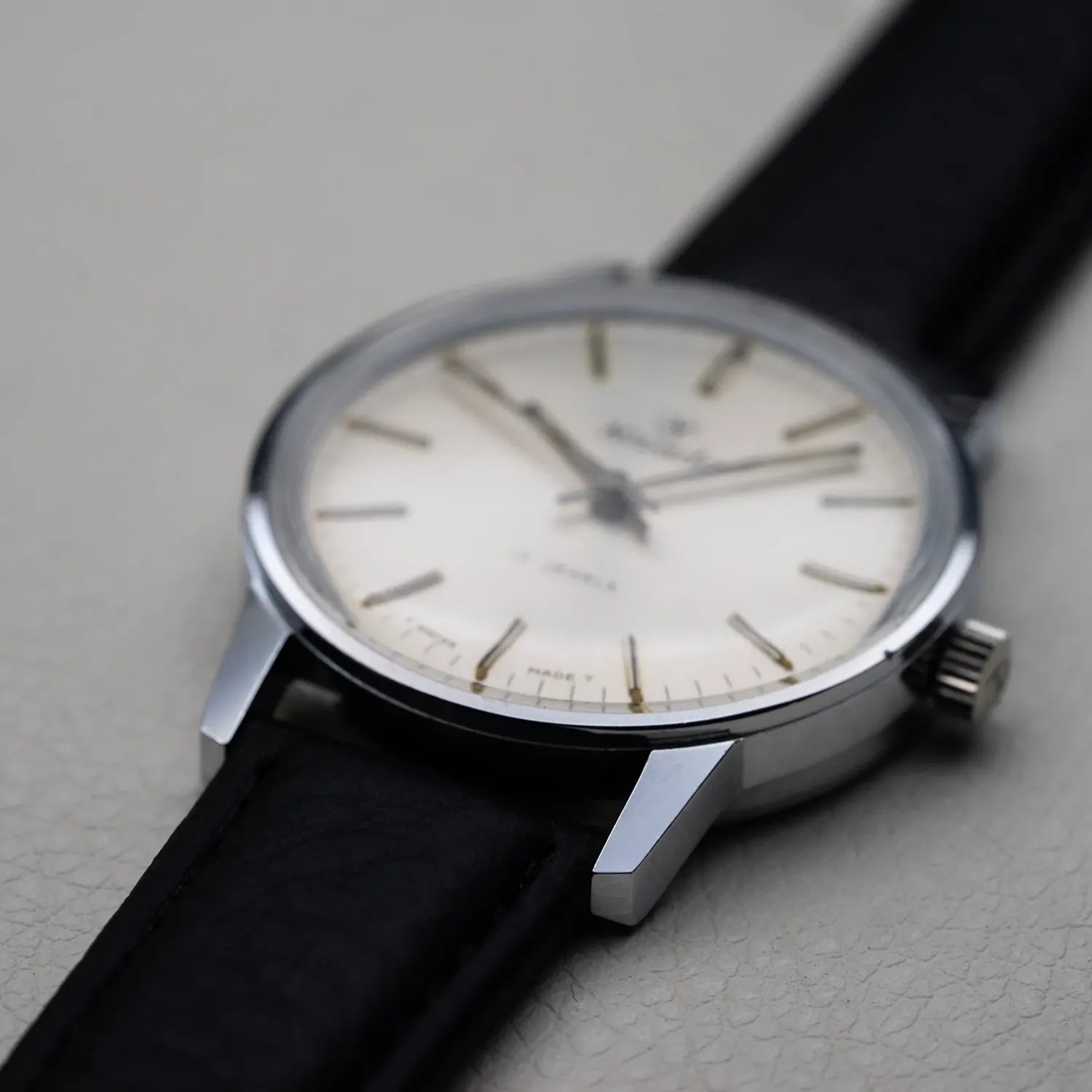 Nivada Ref. 36099 Cal. FE 140 – side view alternative angle