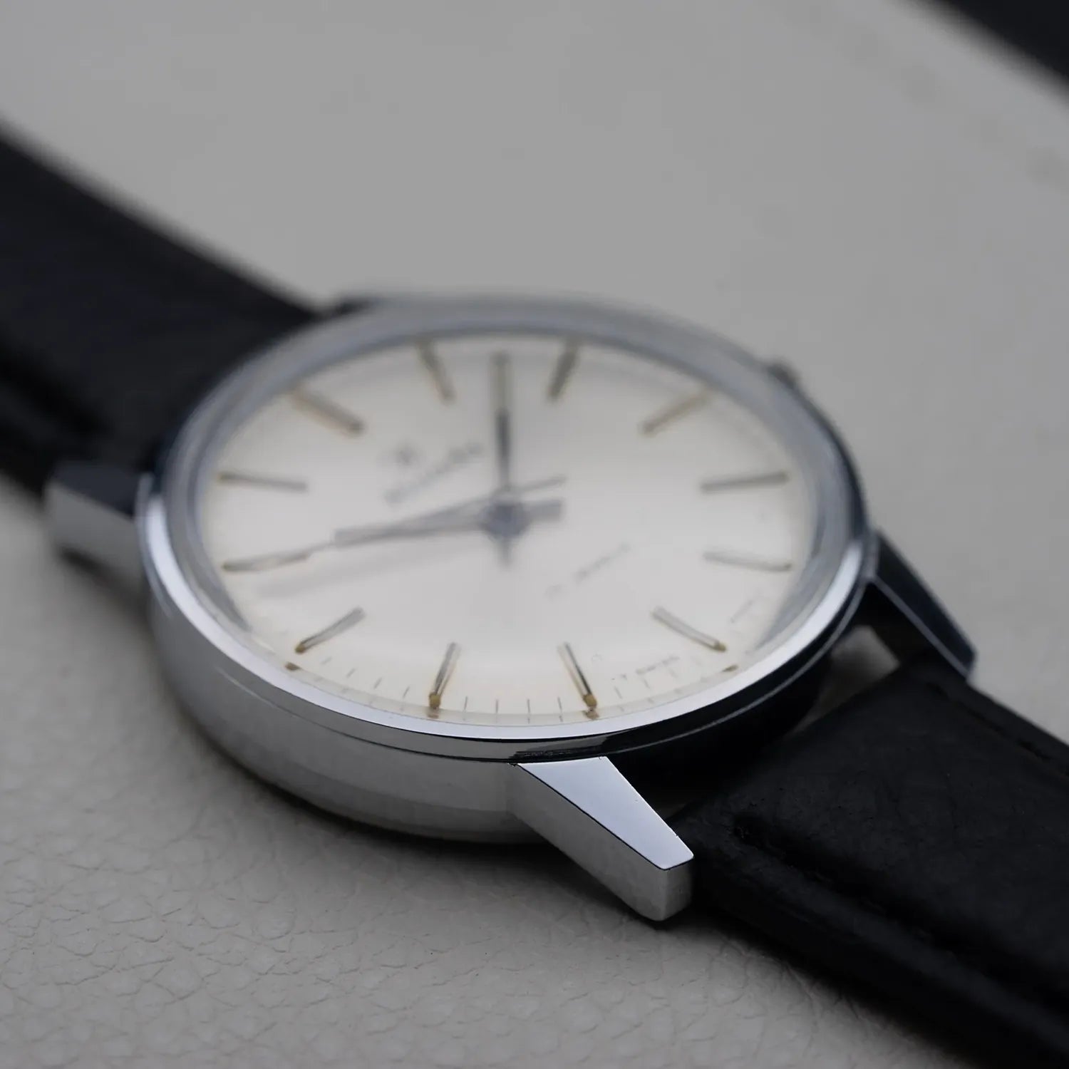Nivada Ref. 36099 Cal. FE 140 – back case