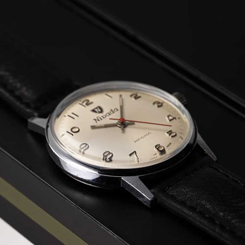 Nivada Ref. 36110 Cal. FE 140 C – side view