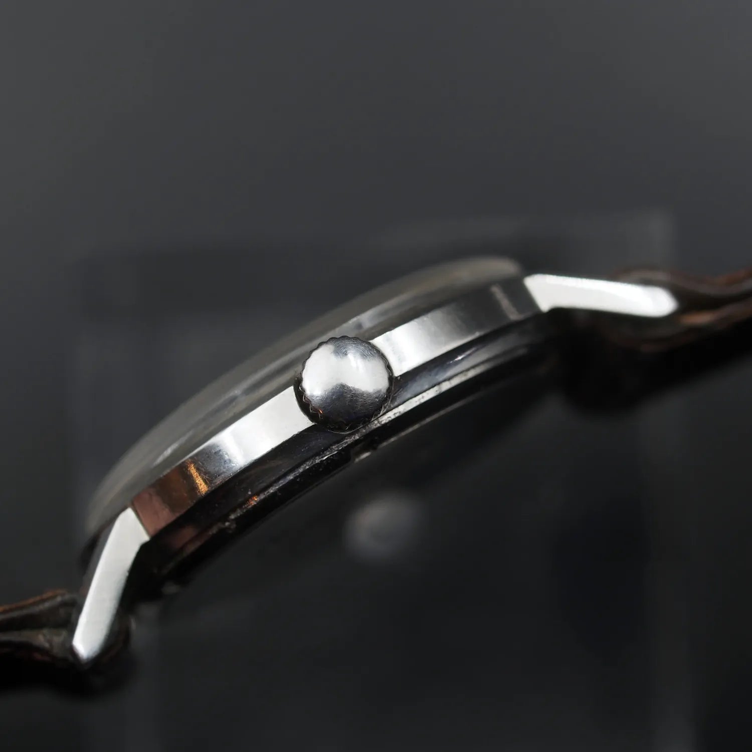 Numa Ref. 25809 – dial close-up