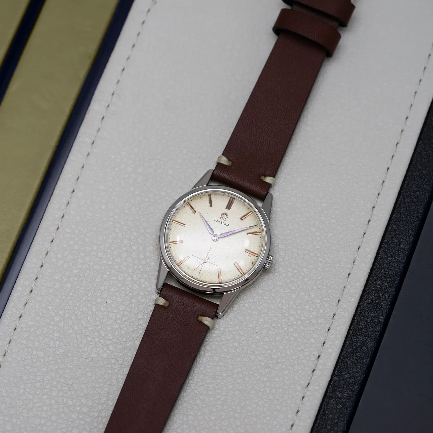 Omega 14391-61 Cal. 268 – movement close-up