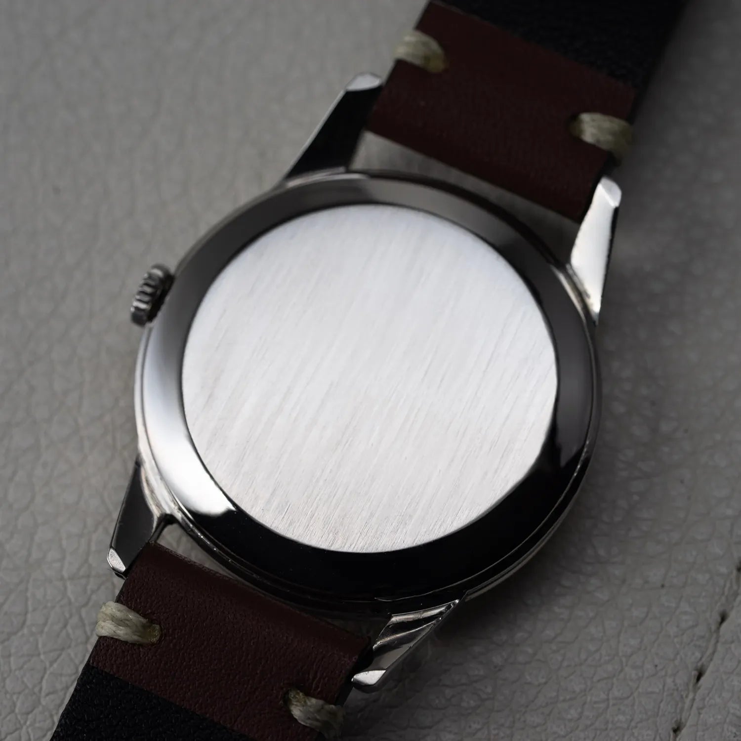 Omega 14391-61 Cal. 268 – strap detail