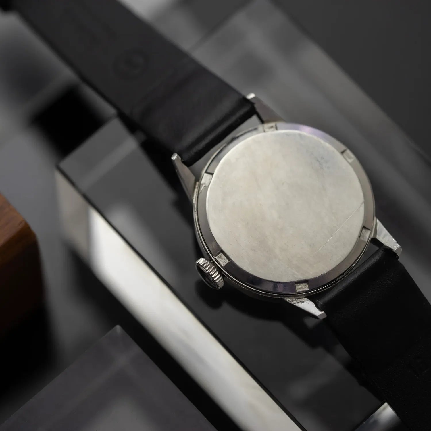Omega 26.5 SOB T2 WW2 Watch 1939 – strap detail