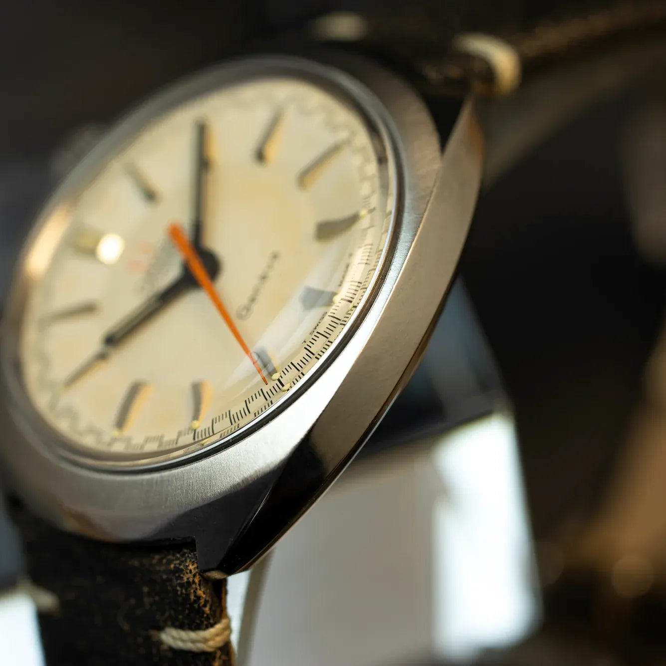 Omega Chronostop 145.010 – side view