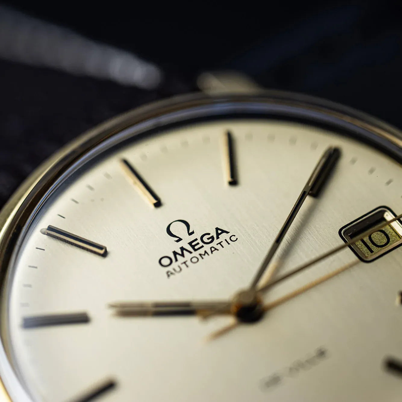 Omega De Ville 166.0134 Cal. 1012 1973 Box and Papers – dial close-up