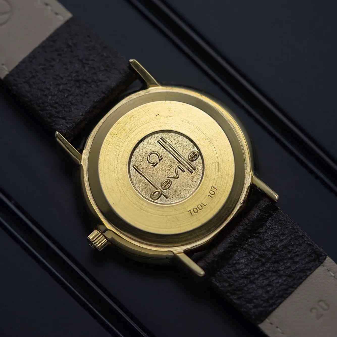 Omega De Ville 166.0134 Cal. 1012 1973 Box and Papers – strap detail
