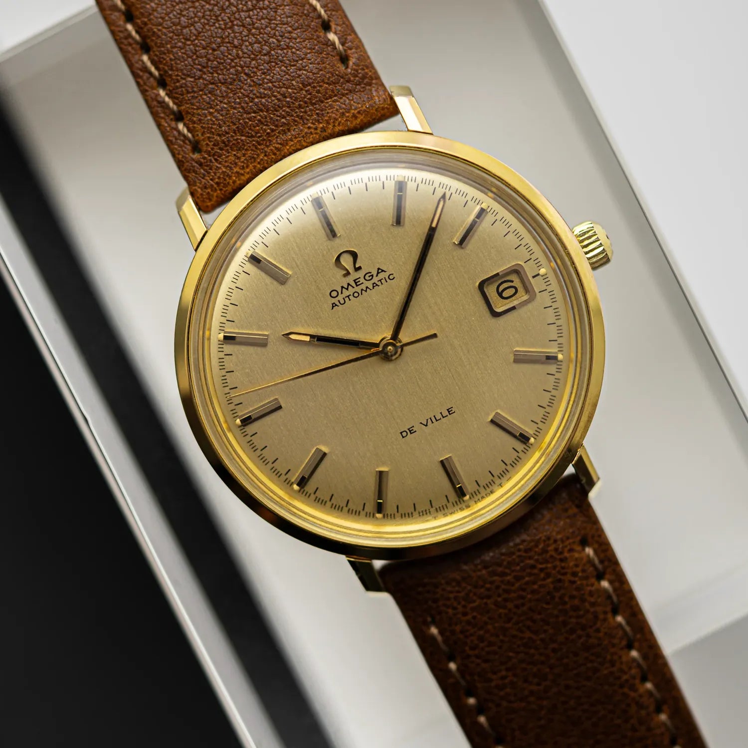 Omega De Ville Automatic Ref. 166.033 Cal. 565 – side view