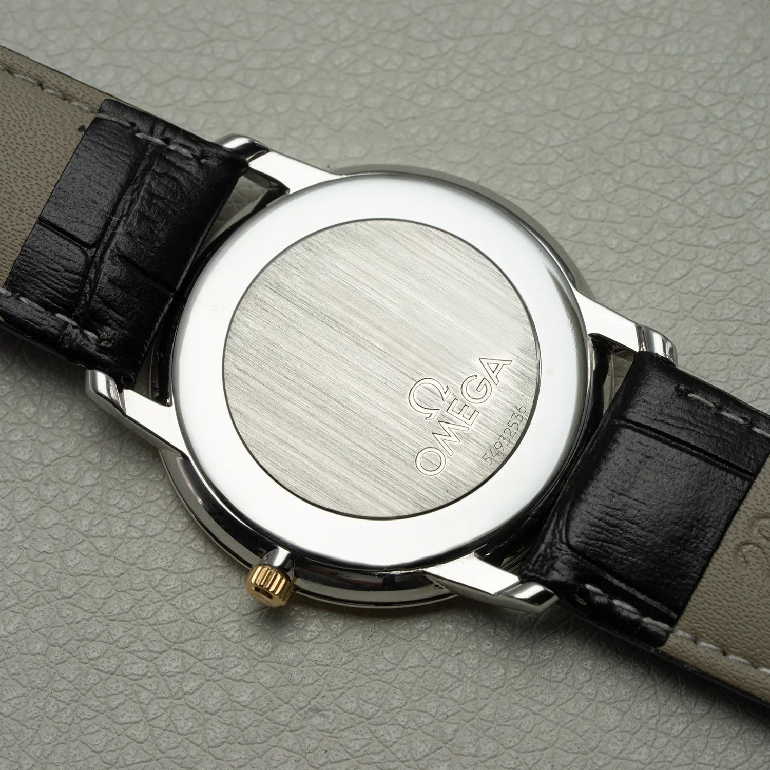Omega De Ville Prestige, Ref. 196.1150 Backcase on leather stand