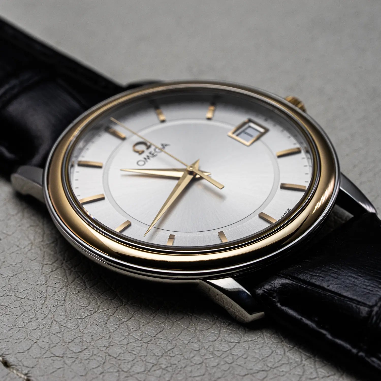Omega De Ville Prestige, Ref. 196.1150 Case with black leather strap