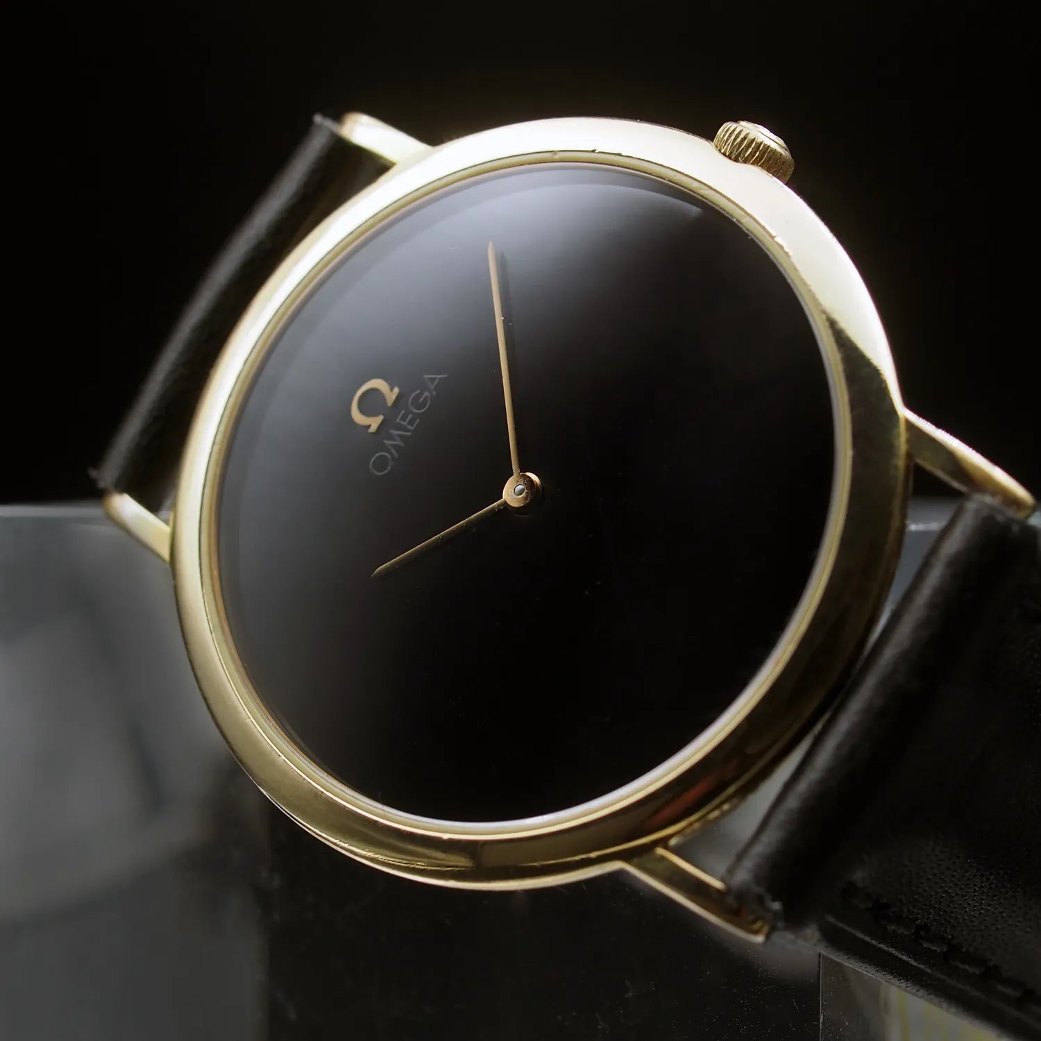 Omega De Ville Quartz – front view
