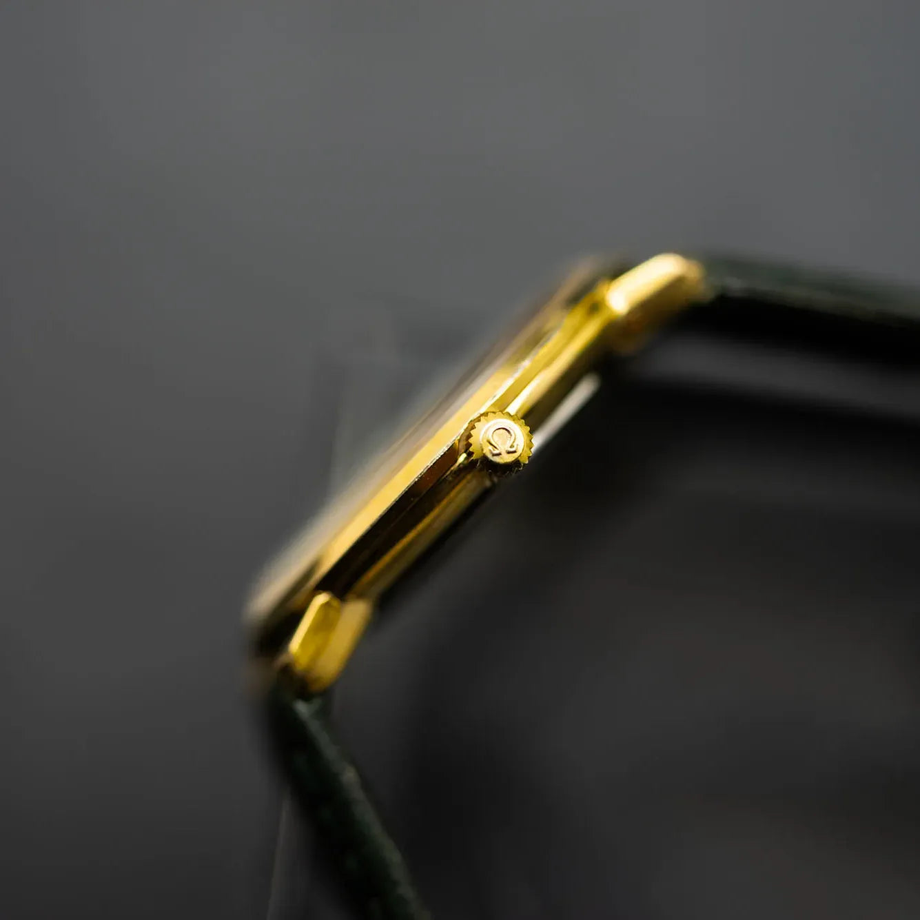 Omega De Ville Ref. 111.077 Cal. 620 – side view