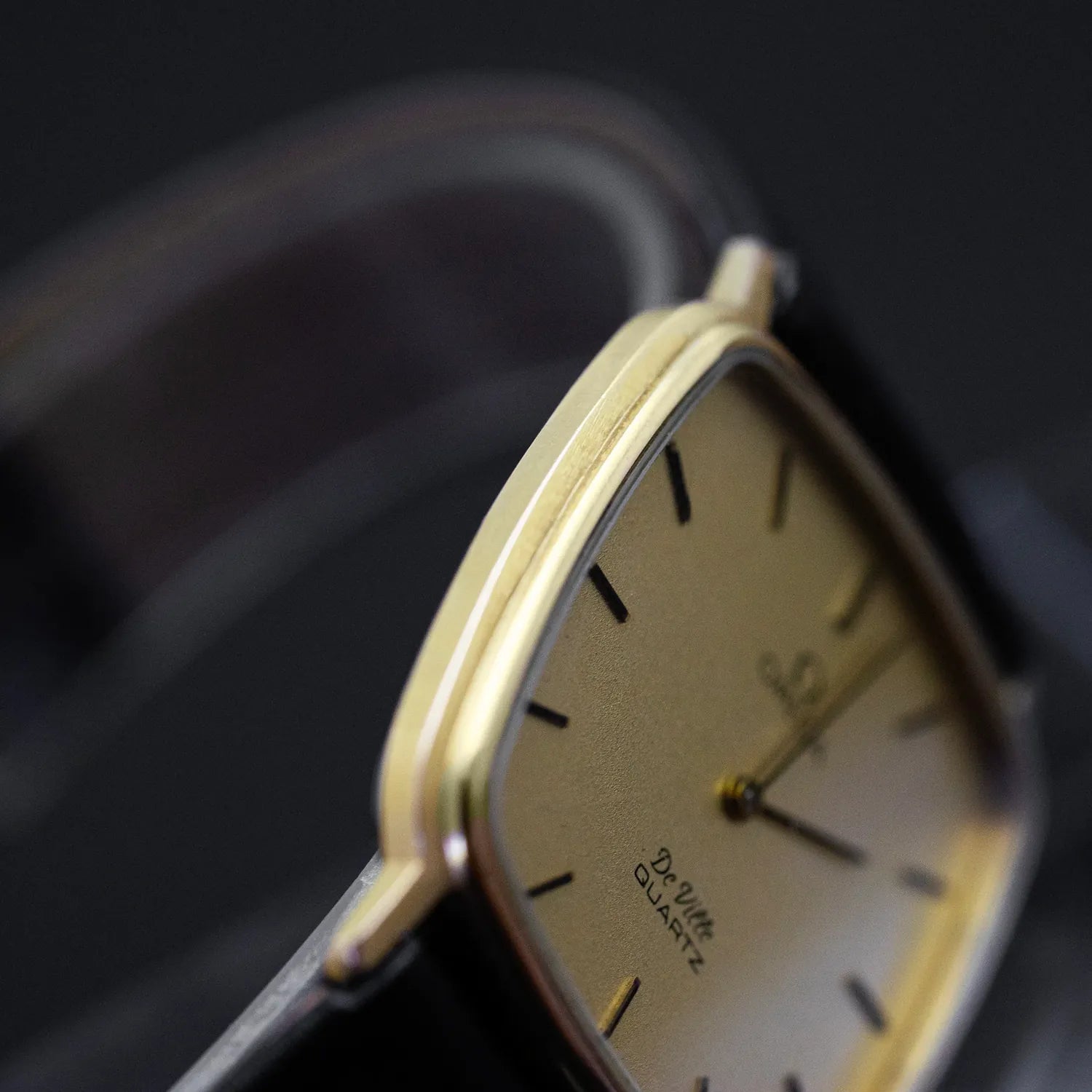 Omega De Ville Ref. 191.0102  Cal. 1365 Vintage Men's Watch – side view alternative angle