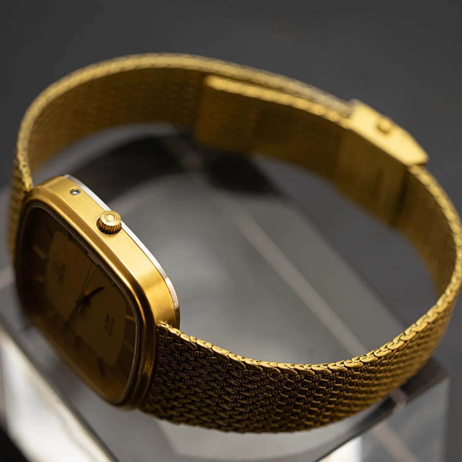 Omega De Ville Ref. 192.063, Cal. 1332 – side view alternative angle