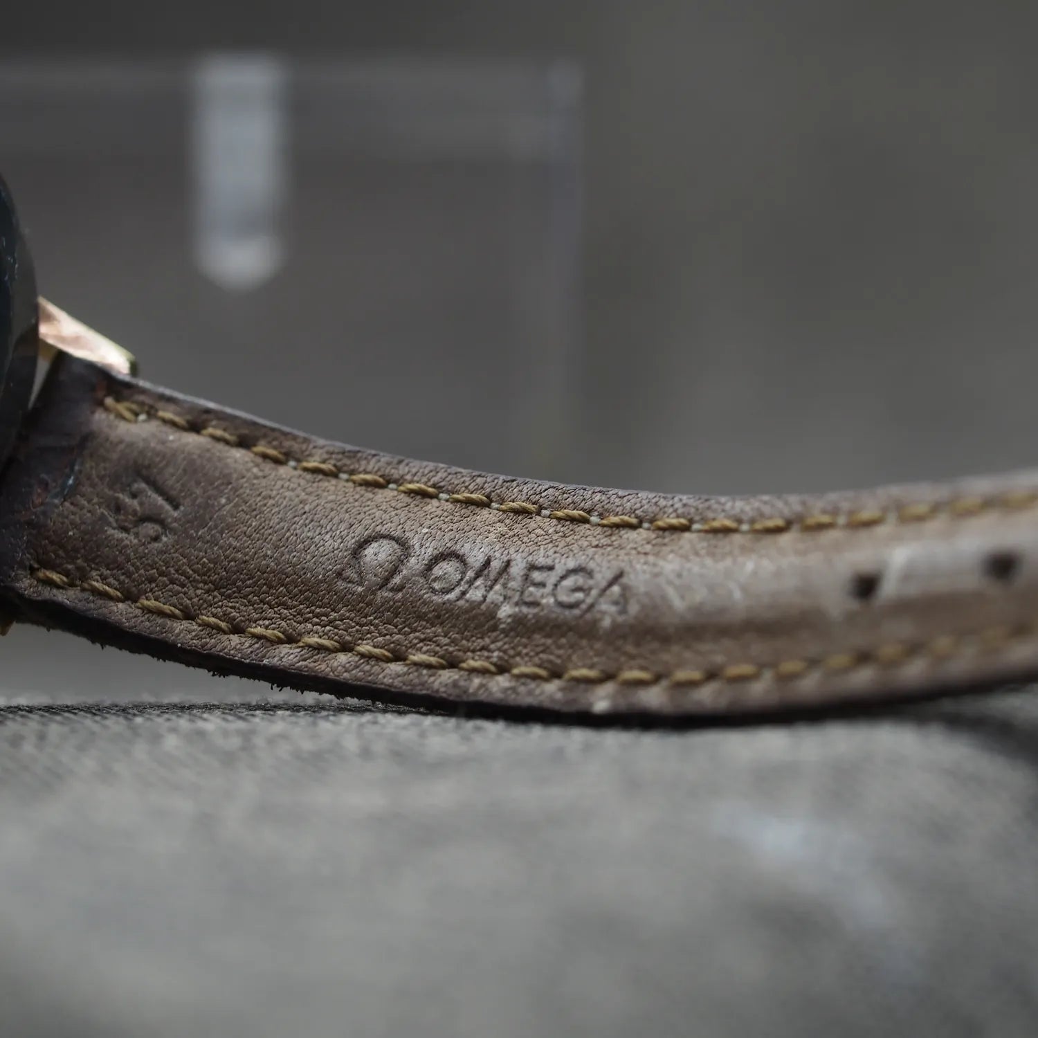 Omega De Ville – side view