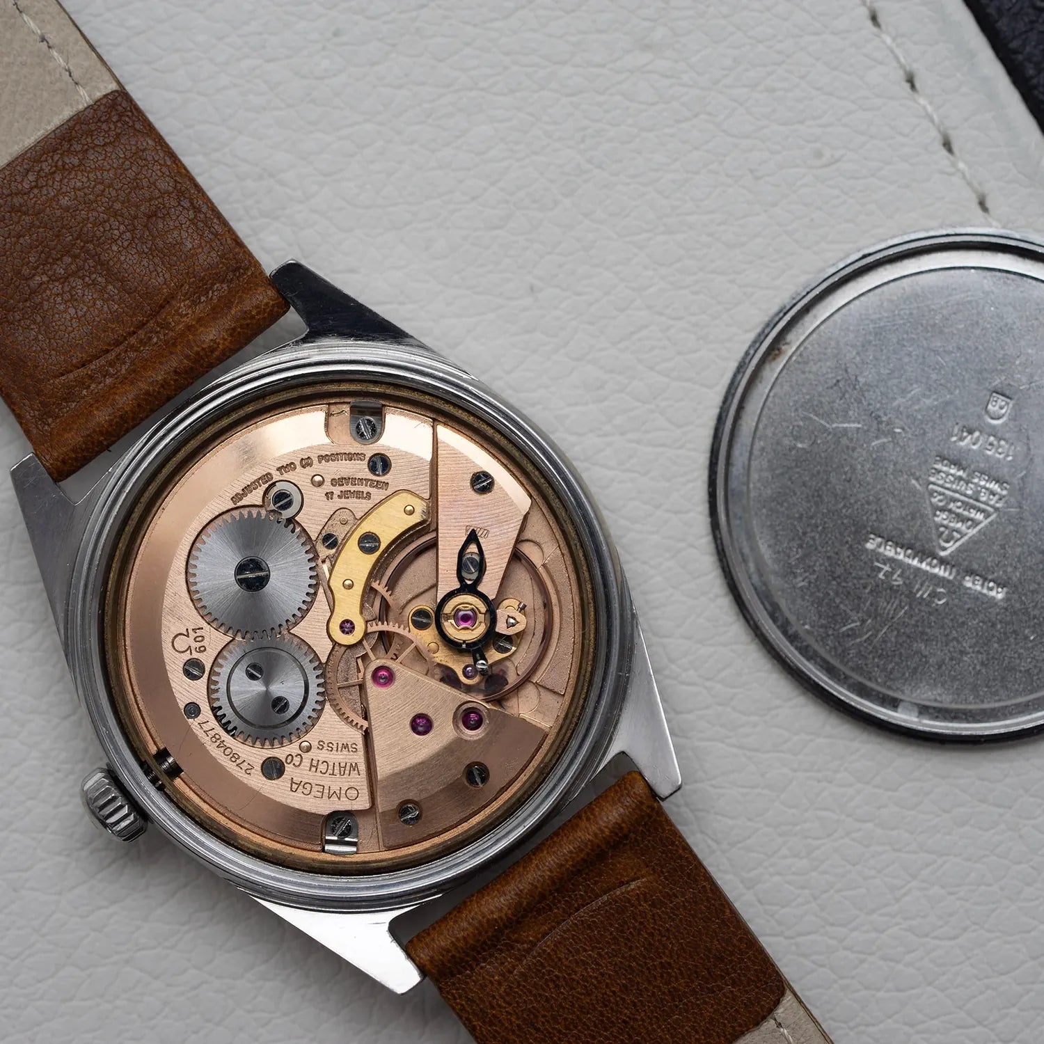 Omega Geneve 135.041 Cal. 601 Charcoal 1968 – side view
