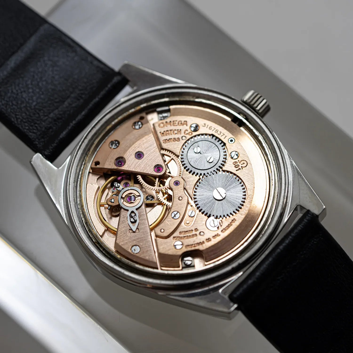 Omega Geneve 135.041 Cal. 601 Manual Winding – back case