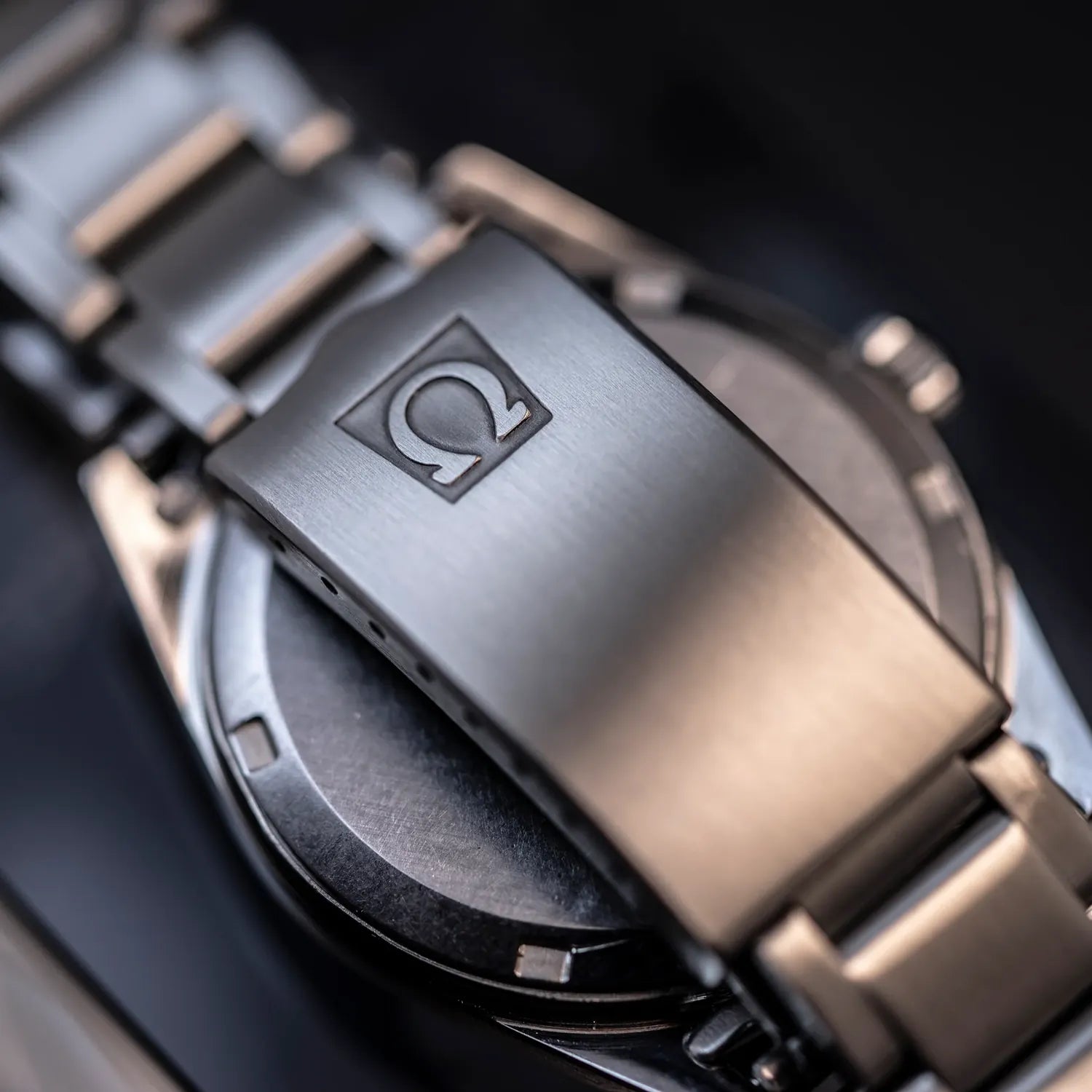 Omega Geneve 135.041 Cal. 601 – movement close-up