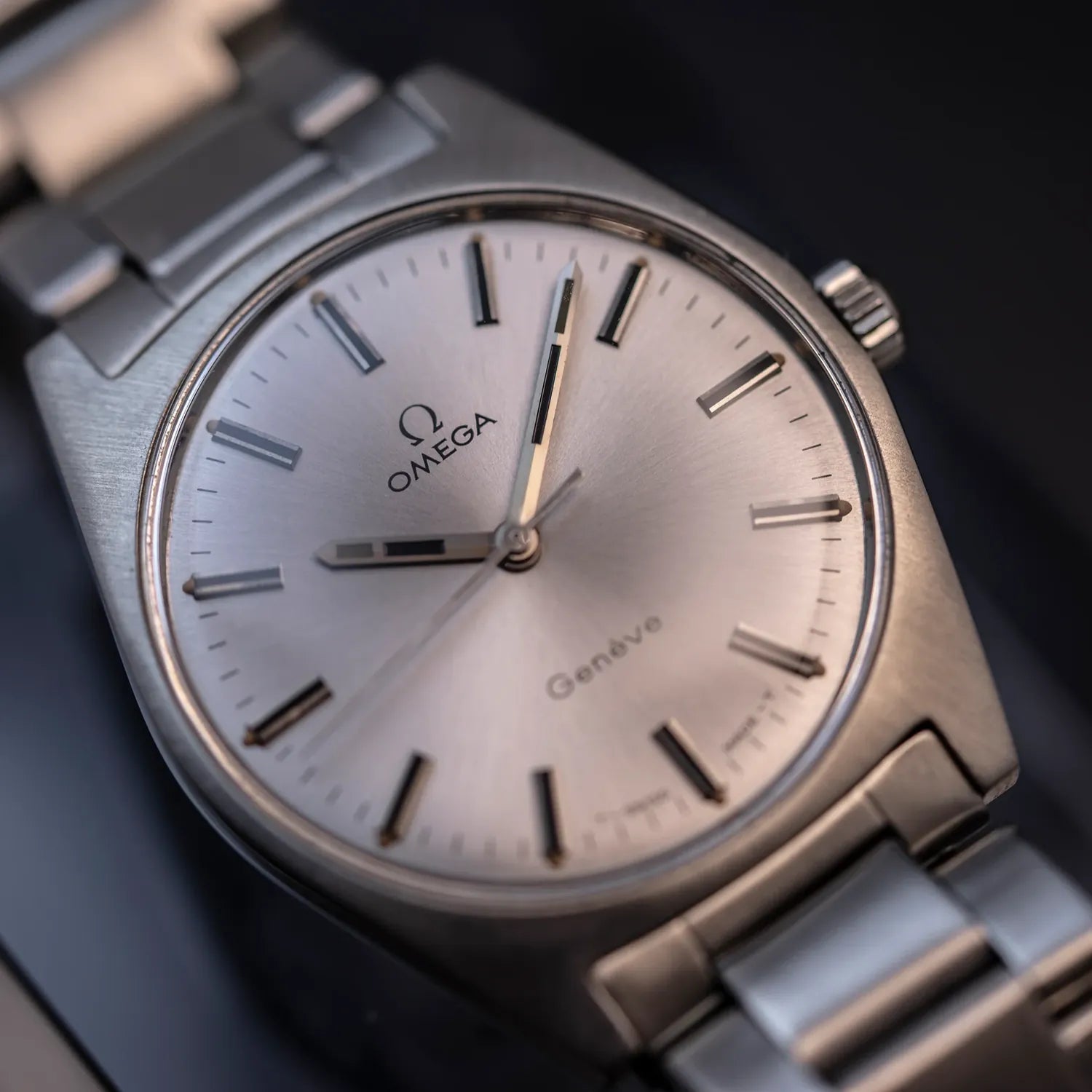 Omega Geneve 135.041 Cal. 601 – front view