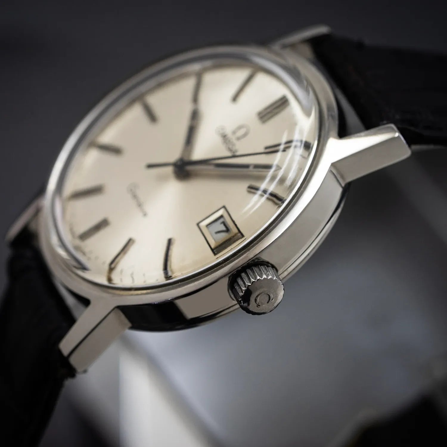 Omega Geneve 136.0098 Cal. 613 – side view