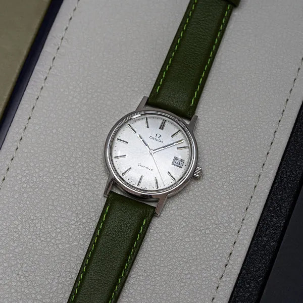 Omega Geneve 136.0104 Cal. 1030 – side view alternative angle