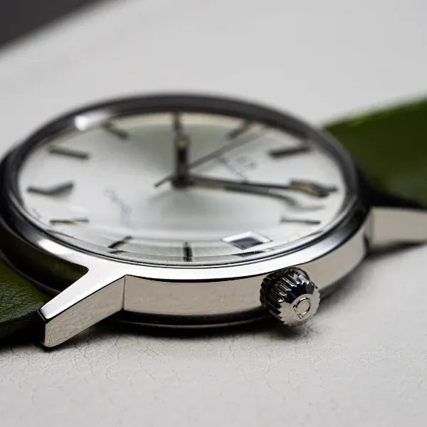 Omega Geneve 136.0104 Cal. 1030 – movement close-up