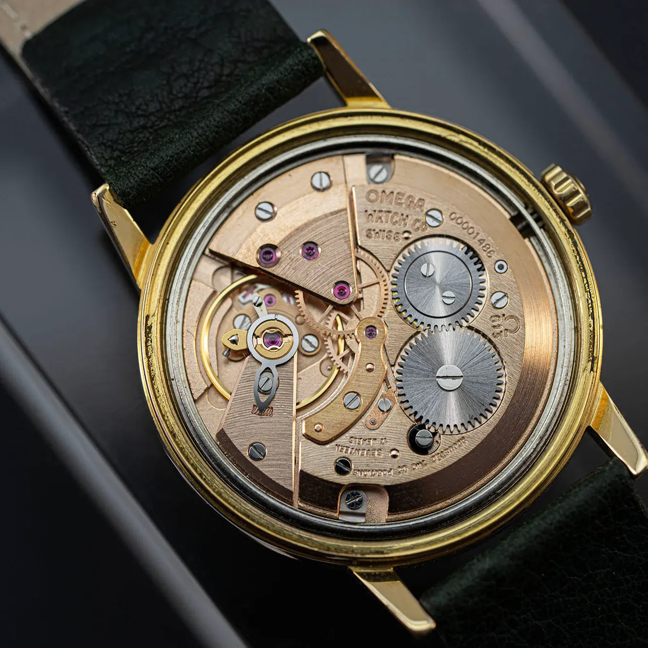Omega Geneve 136.070 Cal. 613 – dial close-up