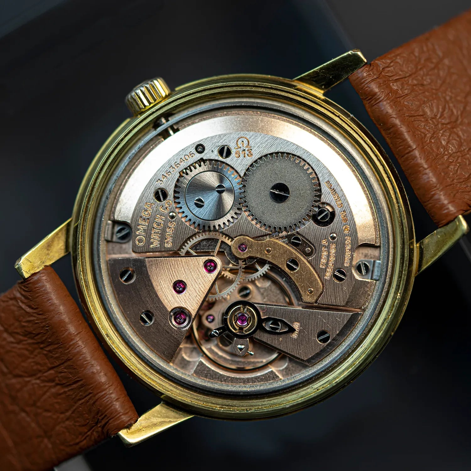 Omega Geneve 136.098 Cal. 613 – dial close-up