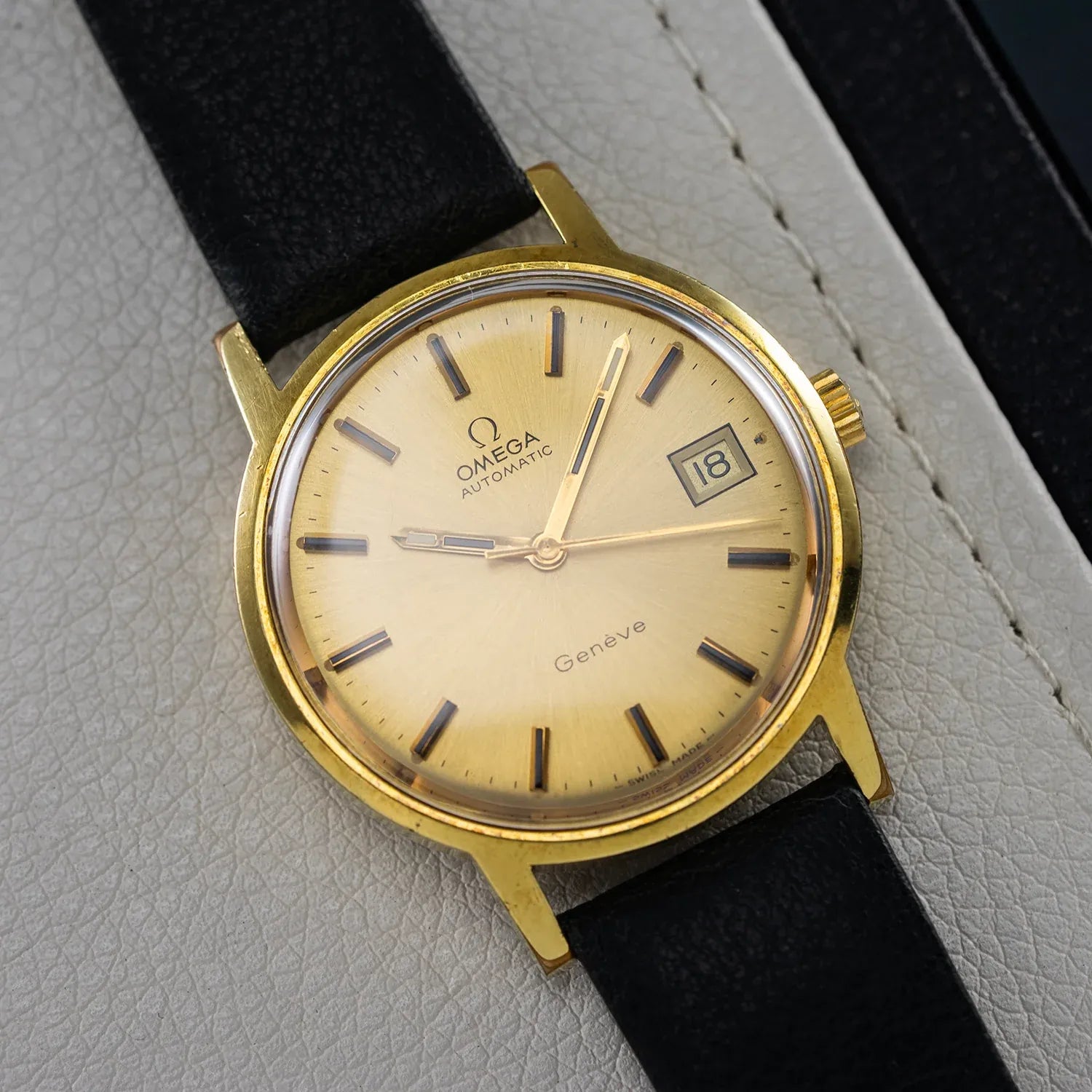 Omega Geneve 166.0163 1012 – side view