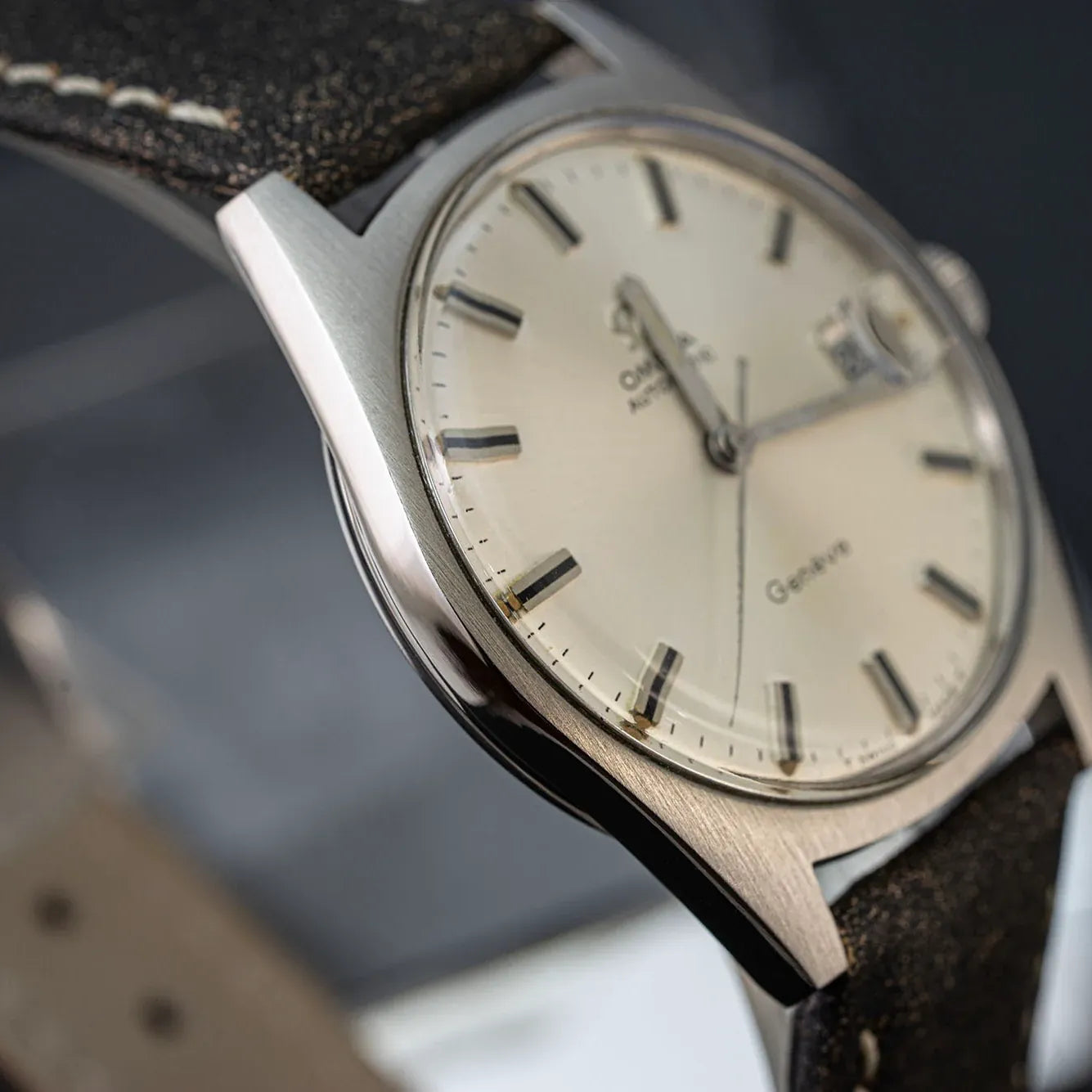 Omega Geneve 166.041 Cal. 565 – side view