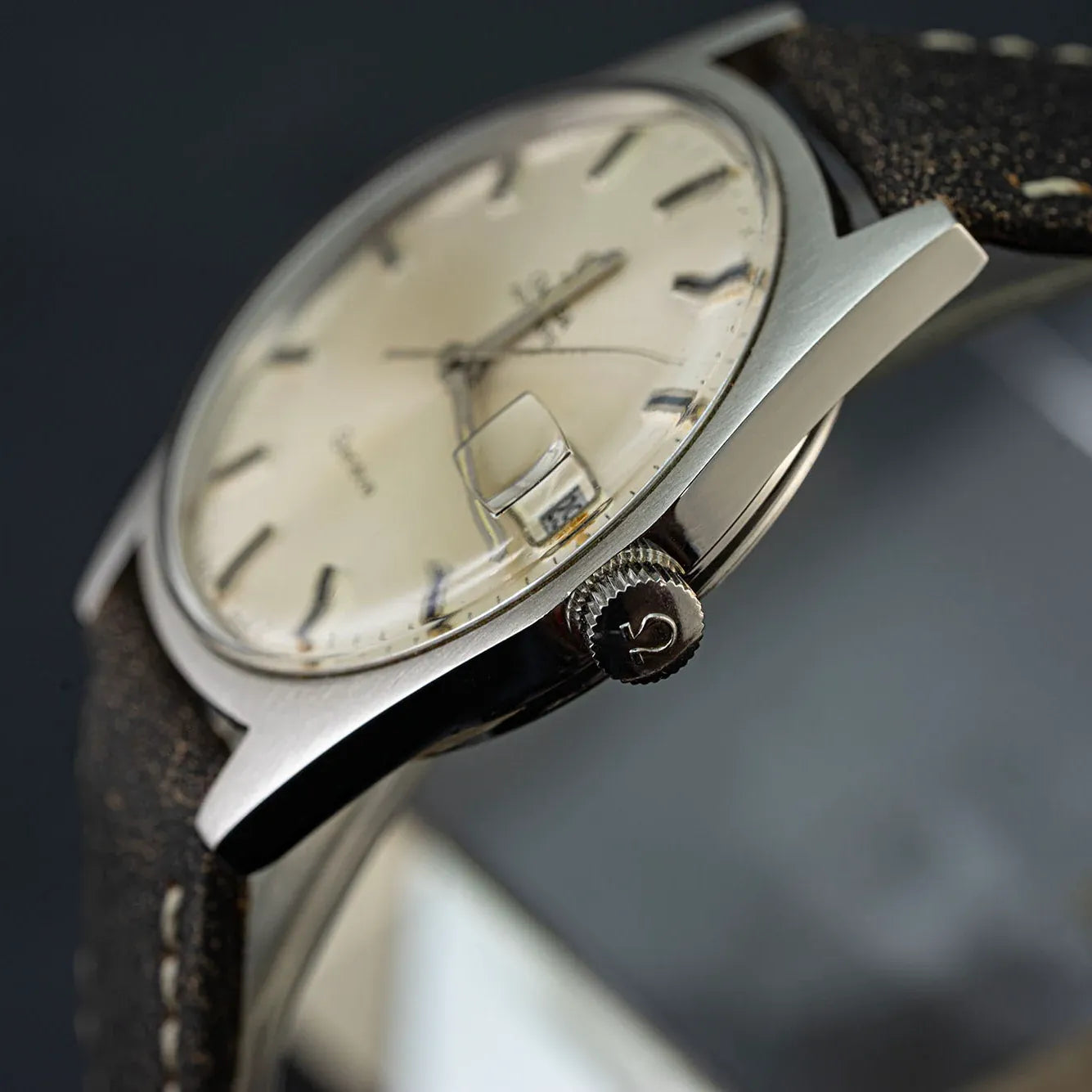 Omega Geneve 166.041 Cal. 565 – side view alternative angle