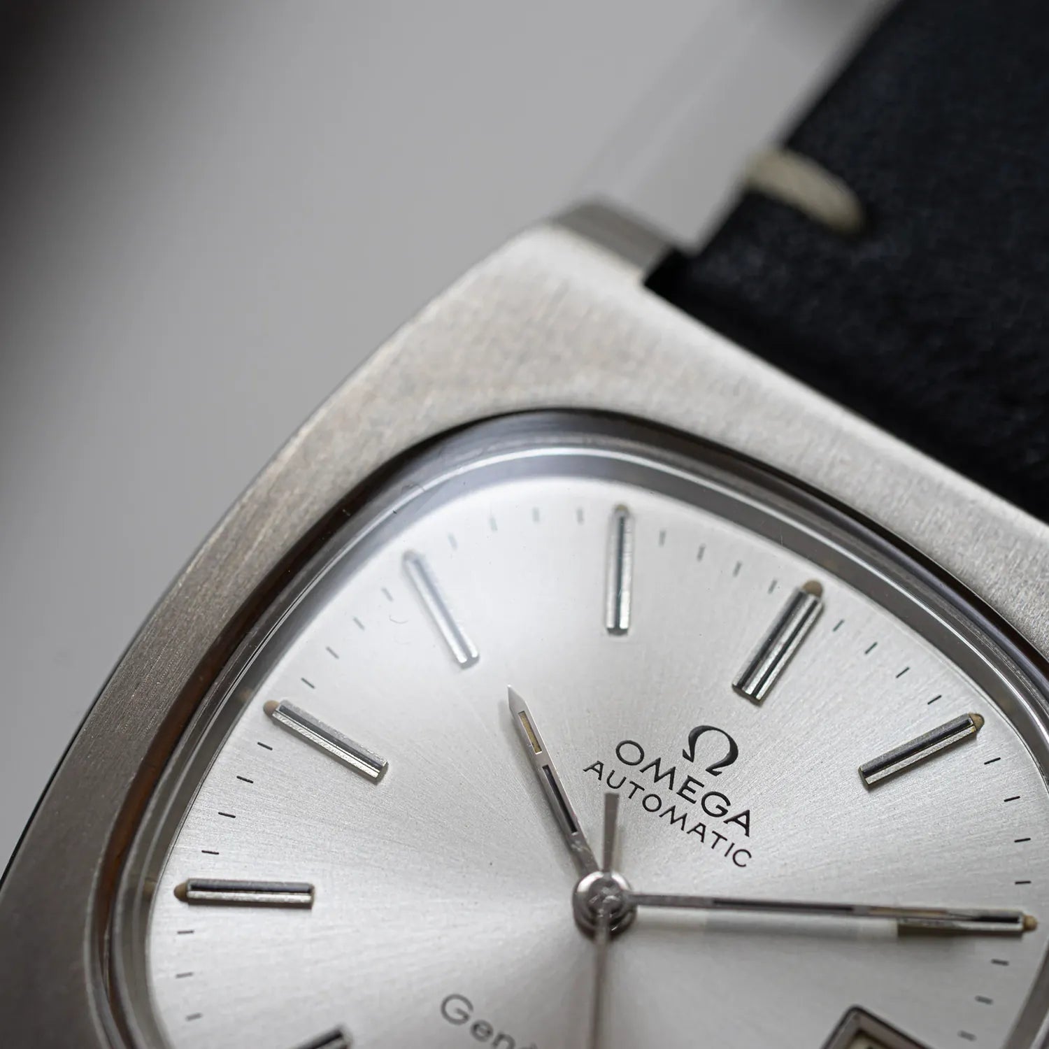 Omega Geneve Automatic 166.0190, Cal. 1012 – dial close-up