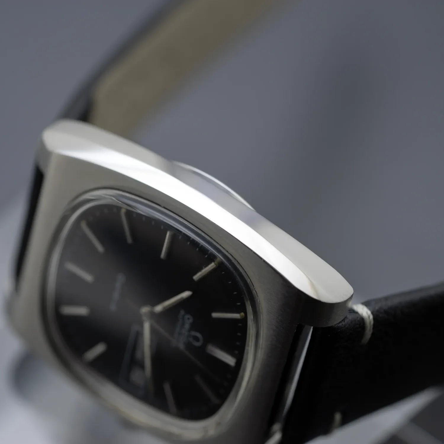 Omega Geneve Automatic Ref. 166.0188 Cal. 1022 – back case