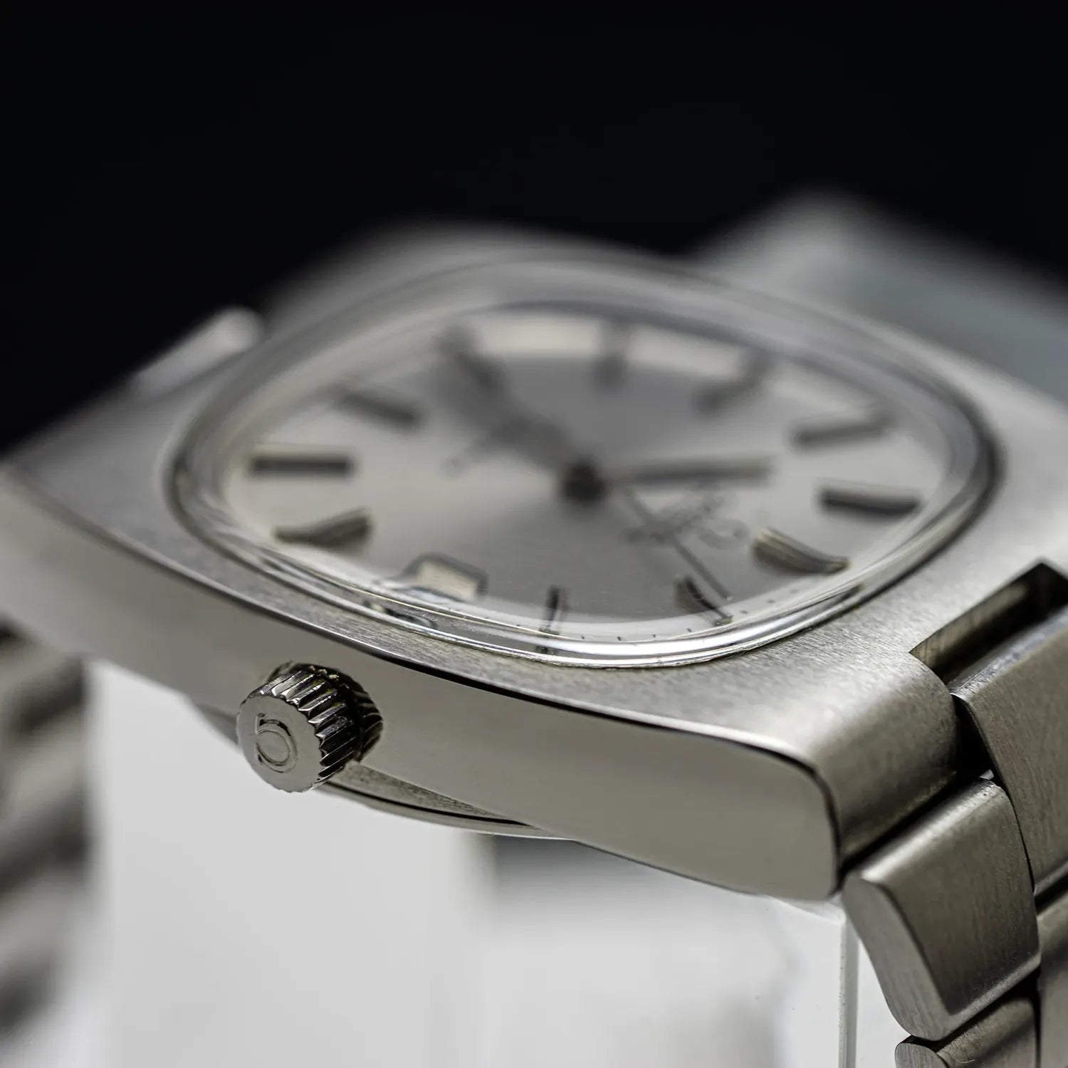 Omega Geneve Automatic Ref. 166.0191 Cal. 1012 – side view alternative angle