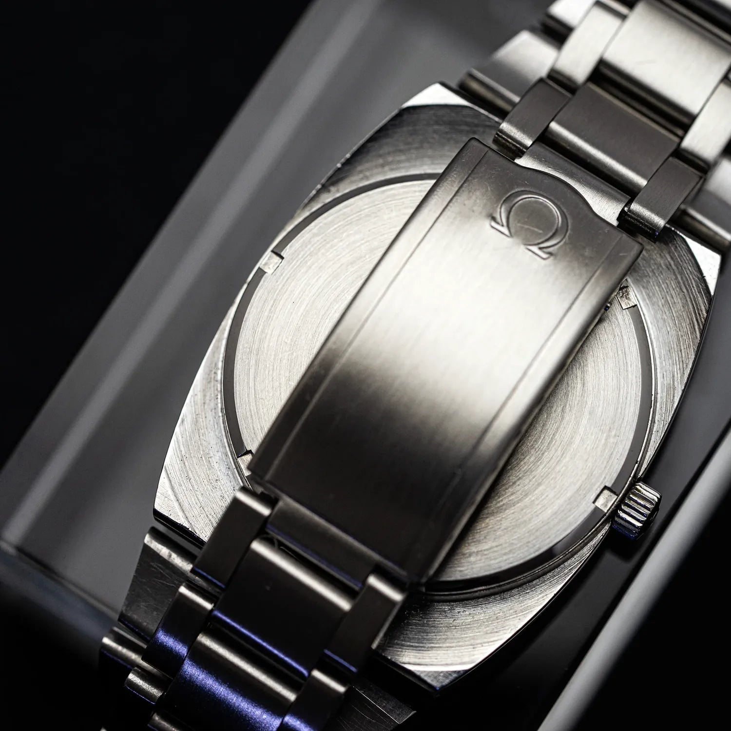 Omega Geneve Automatic Ref. 166.0191 Cal. 1012 – lug detail